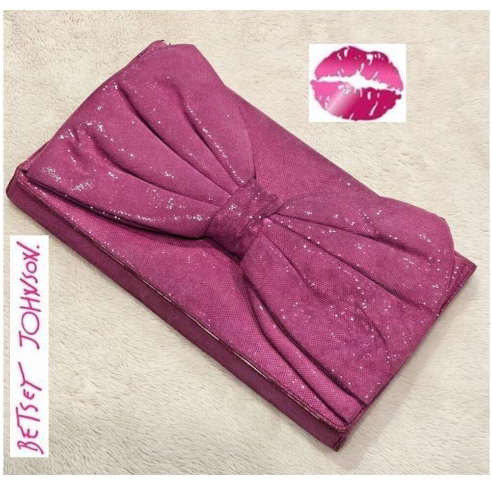 BETSEY JOHNSON - Vintage pink/purple front bow clutch bag with sparkle detail